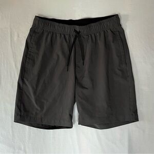 TravisMathew Stretch Golf Shorts M Gray Athletic Drawstring Preppy Lightweight